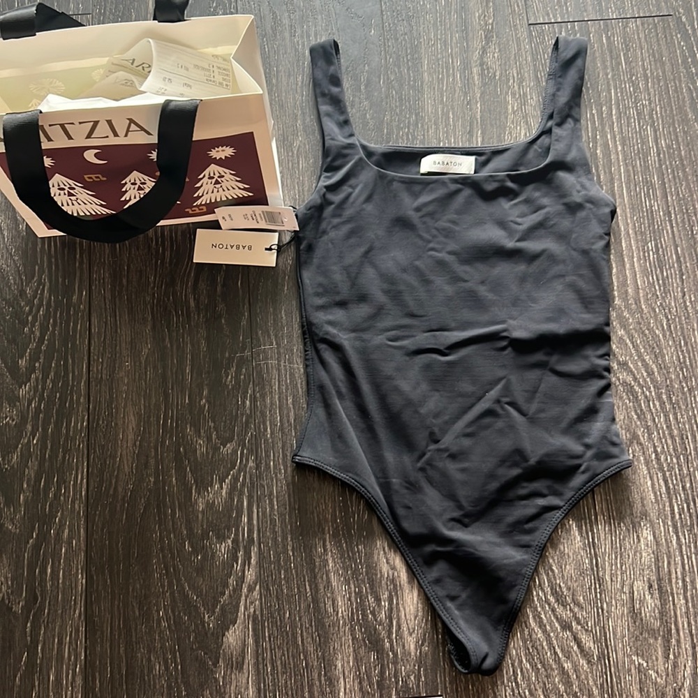Aritzia Babaton bodysuit